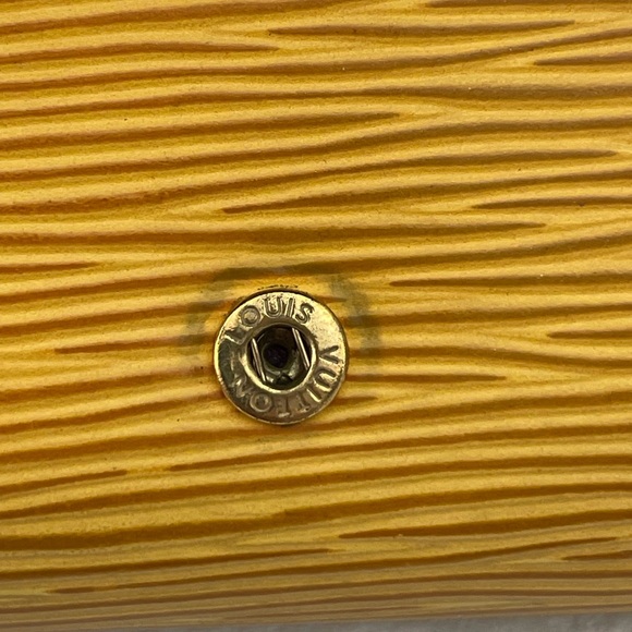 Louis Vuitton Yellow Epi Wallet - Picture 5 of 16